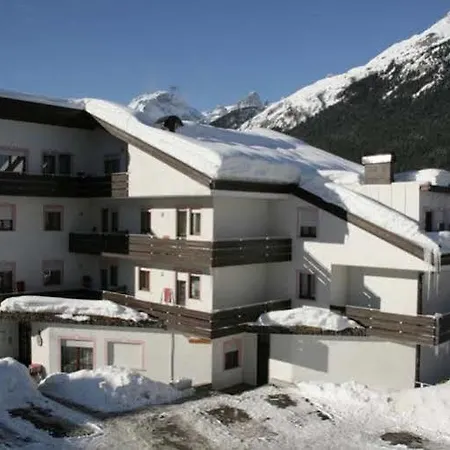 Aparthotel Viola *